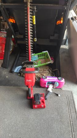 M18 trimmer plus one battery