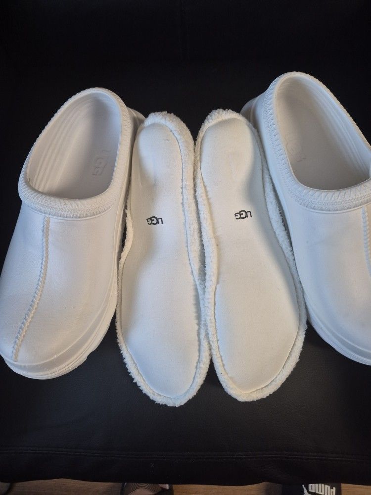 White Uggs 🤍