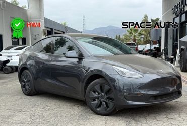 2025 Tesla Model Y