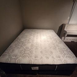 Cal King Bed matress Box Spring