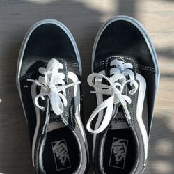 Vans Size 4