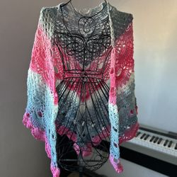 Crochet Triangular shawl With Pinks Blues and white