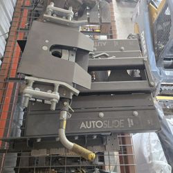 Auto Slide 5th Wheel