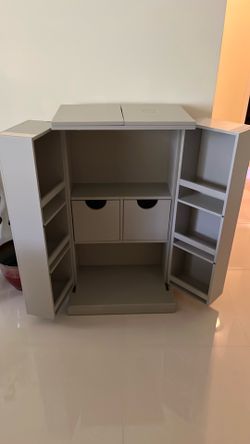 Wine cabinet $10