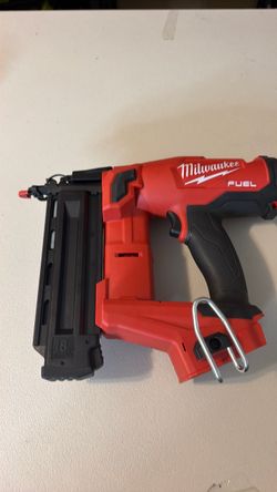 Milwaukee FUEL 18-Gauge Brad Nailer