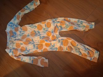 Girls size 3T peaches onesie outfit