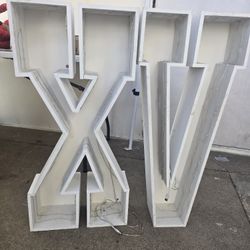 Quince Marquee Letters