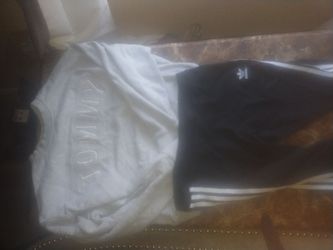 GET TOMMY HILFIGER BUNDLE ASAP!!!