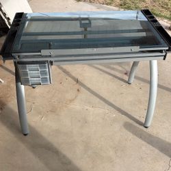Drawing/painting Table