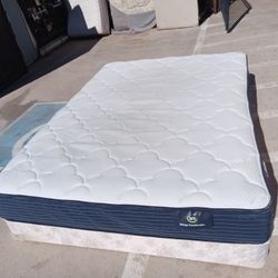 Serta used Queen Mattress And Box Spring 