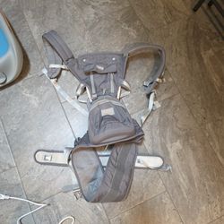 Mumgaroo baby carrier