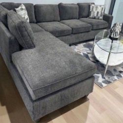 New sectional in box 📦 799