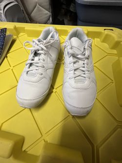 Cheer shoes Size 8