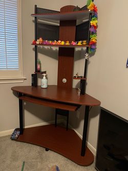 Computer desk