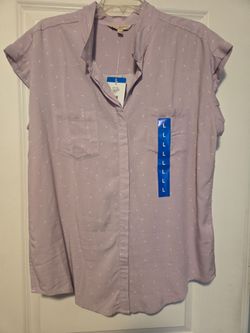 Short sleeve top size L NWT