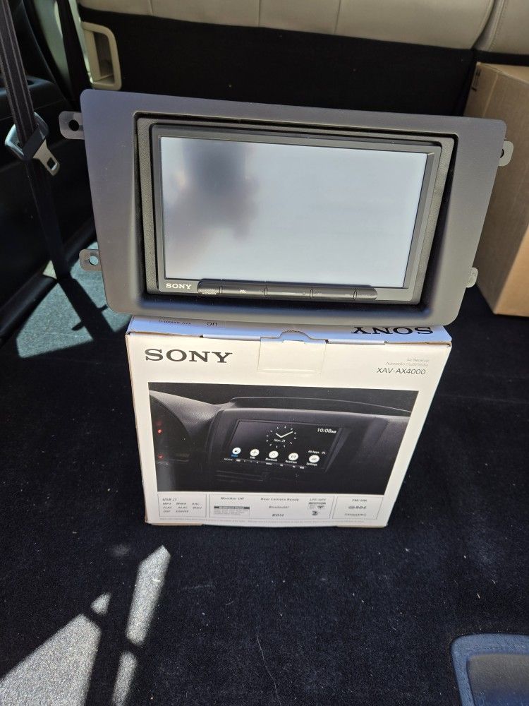 Sony XAV-AX4000