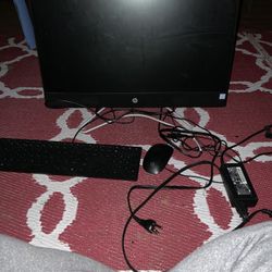 HP Desktop Computer 