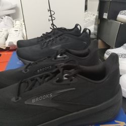 Brooks MEN RUNNING SHOES SIZE 11.5 & 12