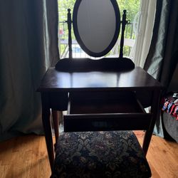 Antique Vintage Make up Stand W/Bench For Kids
