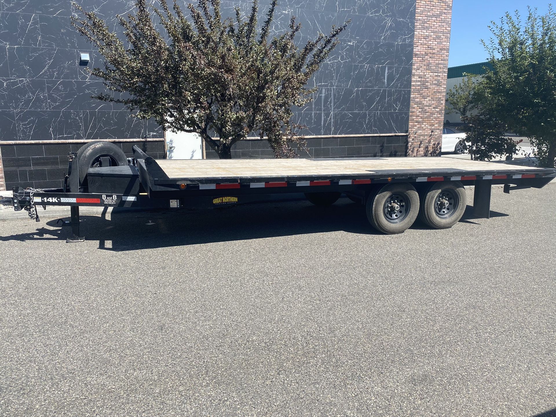 Great Northern 20 foot deck over trailer 14k payload