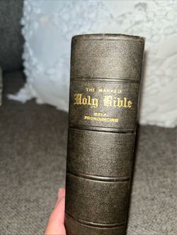 1928 Self Pronouncing Bible