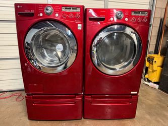 CANDY RED APPLE LG  WASHER AND  ELECTRIC DRYER SET EXCELLENT CONDITION VERY CLEAN SET