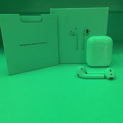 AirPods 2 Generation (OR BEST OFFER HMU)