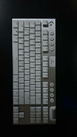 Logitech g915 tkl keyboard