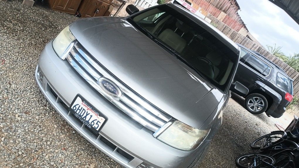 2009 Ford Taurus