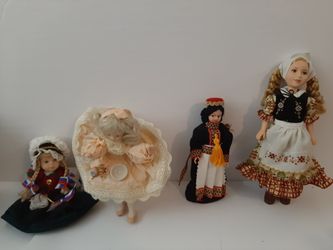 Lot of 4 dolls