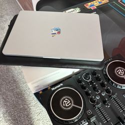 BRAND NEW MAC Book AIR
