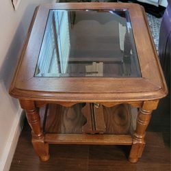 2 Antique End Tables