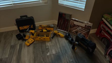 DeWALT TOOL SET