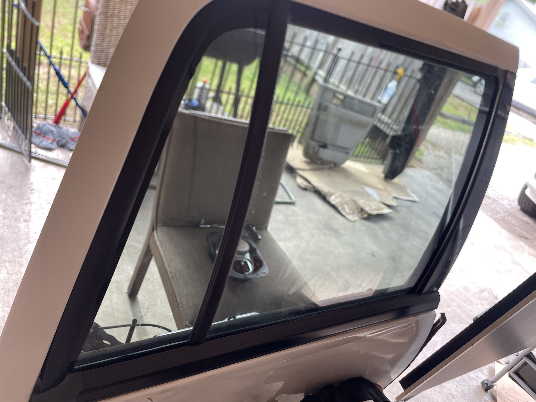 2007-2017 Ford Expedition Rear Passenger Window 
