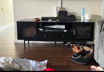 Tv stand