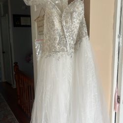 Wedding dress
