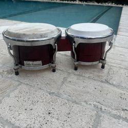 Bongós Aruba Percussion – color vino + parches de cuero 