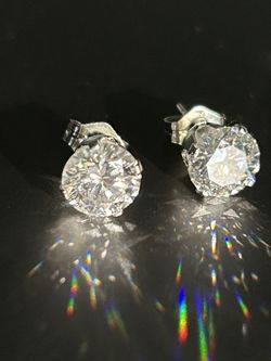 Moissanite Blowout