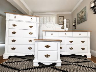 Queen Size Bedroom Set