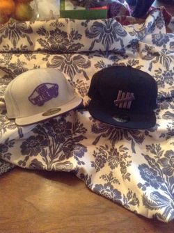 Vans it's SOLD and undefeated hats