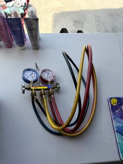Yellow Jacket Manifold Gauge Set with Hoses