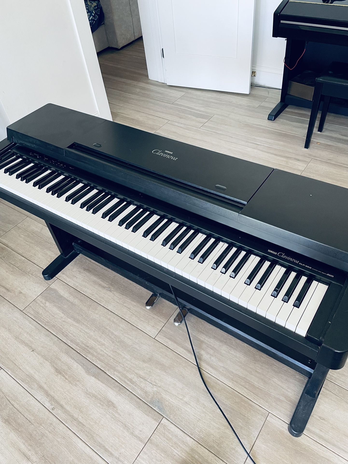 Clavinova CLP 350 for Sale in Scottsdale AZ OfferUp