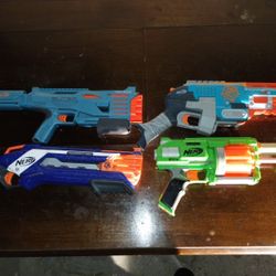 4 Nerf Guns 