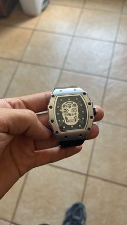 Skull watch