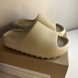 Yeezy Slide 