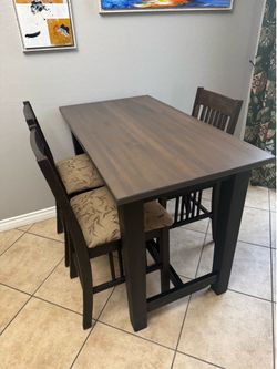 Counter Height Table and Chairs