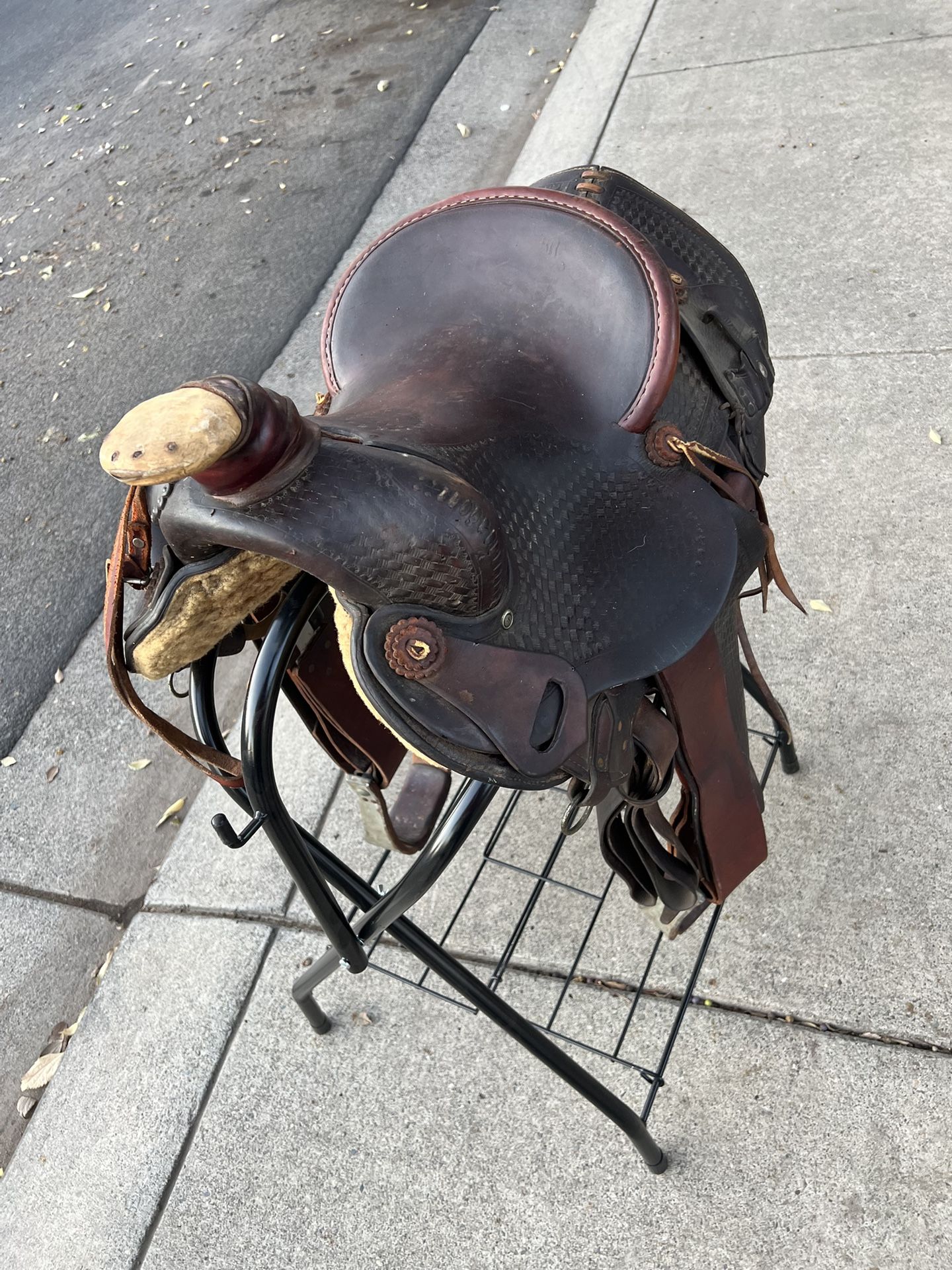 Horse Saddle 14"