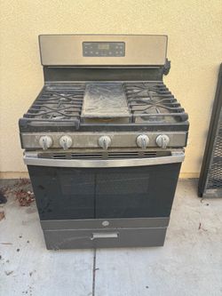 GE Gas Range Stove with Oven