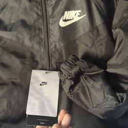 Nike Boy Windrunner Jacket Size 4t NEW
