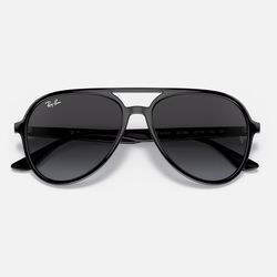 Black Aviator Ray-Bans